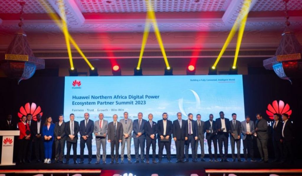 Celebrating Senwan Group’s Excellent Partner Award at Huawei Northern Africa Digital Power Ecosystem Partner Summit 2023